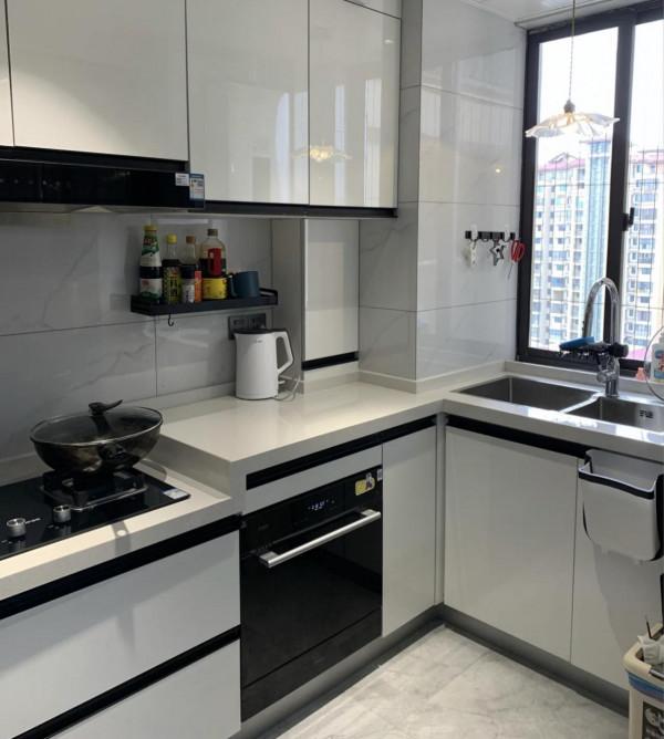 入住後才知道，廚房&OpenCurlyDoubleQuote;18不裝&rdquo;下廚有多爽，不是矯情，是受夠了