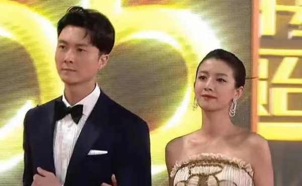 TVB臺慶人氣難回血！直播出事故觀眾叫苦，明星和空座互動顯尷尬