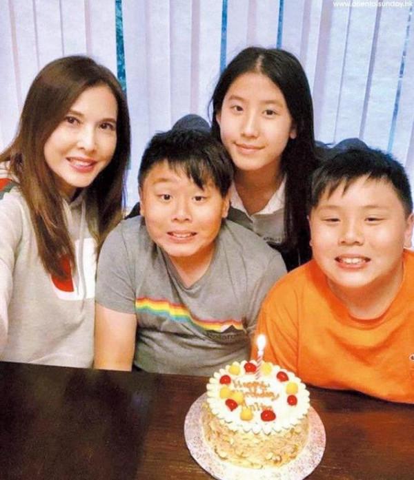 痴情何家勁:此生最愛一人,62歲仍未婚單身 痴情何家勁:此生最愛一人,62歲仍未婚單身