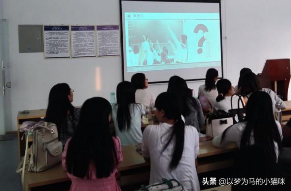 適合“考公務員”的8個大學專業,招錄的崗位較多,對口率也很高 適合“考公務員”的8個大學專業,招錄的崗位較多,對口率也很高