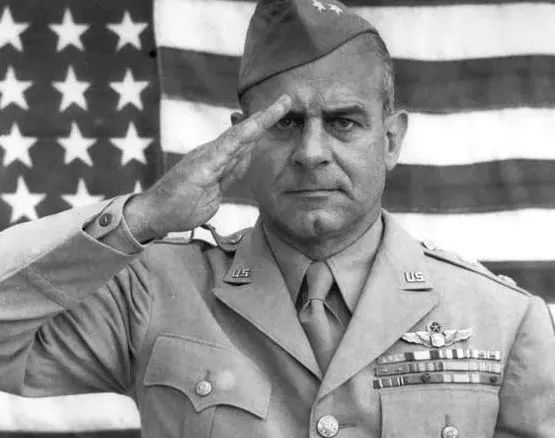 美軍秘密轟炸東京,算是死亡飛行,為何有人出高價購買飛行機會? 美軍秘密轟炸東京,算是死亡飛行,為何有人出高價購買飛行機會?