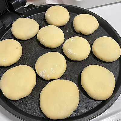 只要掌握好比例，紫薯芝士烙餅就能一次成功