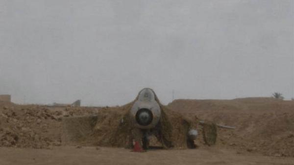 伊國總統為何下令把戰機埋進沙子裡當“古董”? 伊國總統為何下令把戰機埋進沙子裡當“古董”?