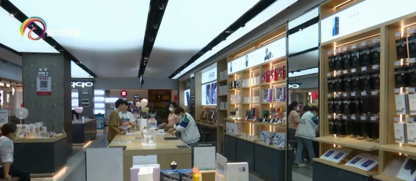 你還在用這種線充電？快拔了！中消協釋出消費警示：會起火