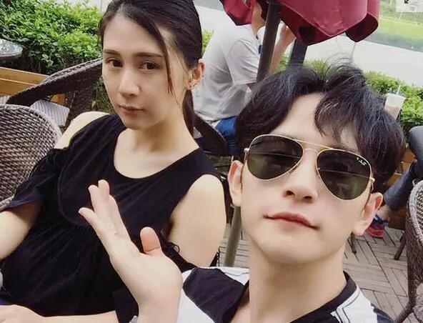 女兒5歲生日劉洲成毫無表示，墨墨慶生cos星黛露，可愛乖巧