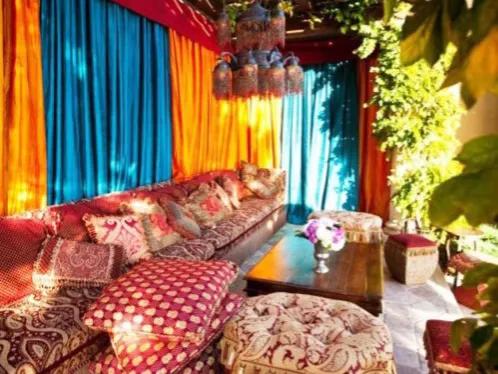 摩洛哥《刑法》第490條：未婚夫婦同處一室，最高可判一年監禁