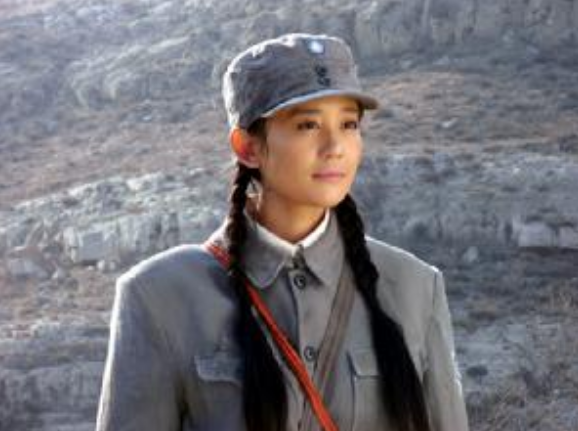 女八路培蕊跳崖獲救,35年後偶然發現,救命恩人是親家的同事 女八路培蕊跳崖獲救,35年後偶然發現,救命恩人是親家的同事