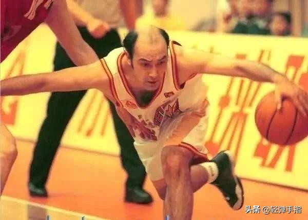 阿的江：被稱為中國魔術師，男籃首位新疆國手，曾遭國家隊除名