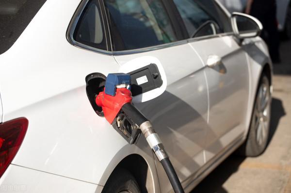 油價調整訊息：今天1月7日，最新調整後全國92、95號汽油售價