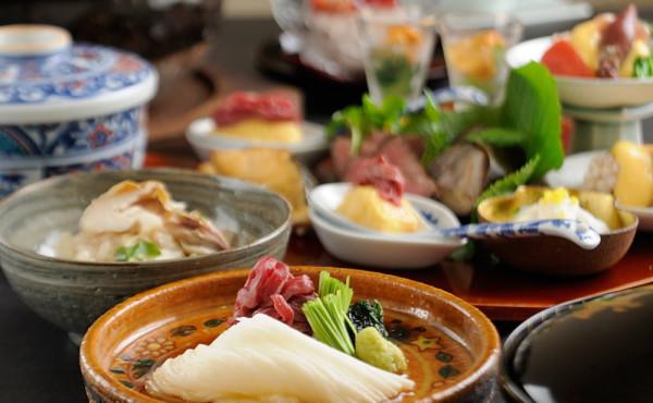 日本美食全紀錄：小吃、主食、菜餚、甜點、飲料，一個也不能少