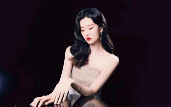 見什麼人穿什麼衣服？見父母要端莊，出門要帥氣