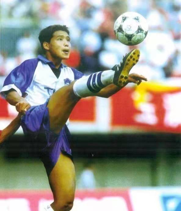 讓人扼腕嘆息的中國馬拉多納，健力寶球員系列之折翼的天鵝張效瑞