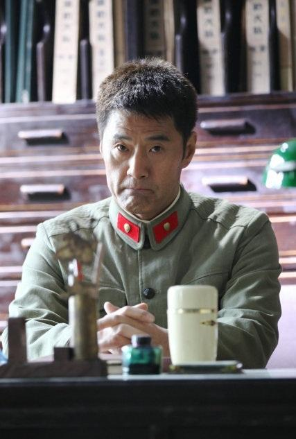 63歲老戲骨被曝離婚!與初戀結婚已35年,疑2500萬財產已分割完畢 63歲老戲骨被曝離婚!與初戀結婚已35年,疑2500萬財產已分割完畢