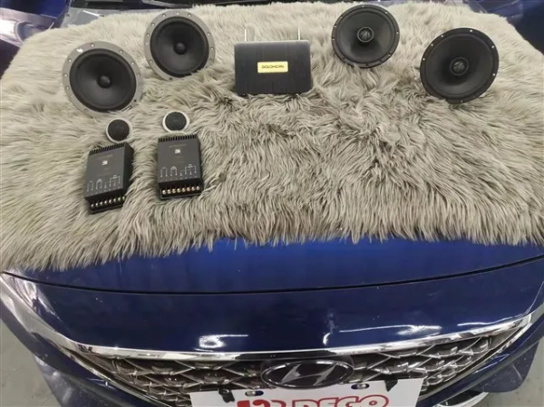 現代菲斯塔音響改裝丹拿232兩分頻 直抵車主心扉