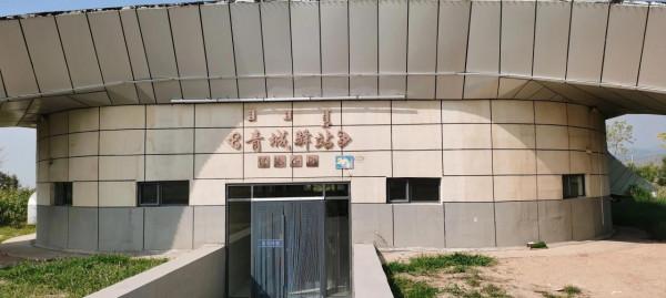 呼和塔拉內蒙古少數民族群眾文化體育運動中心,秋季景色如何呢? 呼和塔拉內蒙古少數民族群眾文化體育運動中心,秋季景色如何呢?