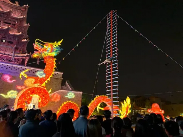 去了山東水滸好漢城,再也不惦記威震天那張碎嘴 去了山東水滸好漢城,再也不惦記威震天那張碎嘴