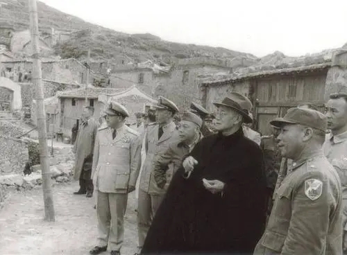 美國總統竄訪臺灣，毛主席拍板：貴客要來，打7萬發炮彈迎接