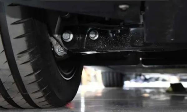 小鵬P7底盤異響是什麼原因? 小鵬P7底盤異響是什麼原因?