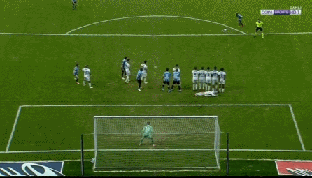 從0-3到3-3!巴洛特利梅開二度讀秒救主,前武磊隊友連場破門 從0-3到3-3!巴洛特利梅開二度讀秒救主,前武磊隊友連場破門