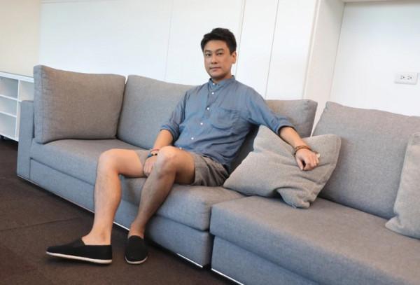 朱孝天自曝曾與妻子感染新冠,過去兩年收入微薄,感謝老婆不離棄 朱孝天自曝曾與妻子感染新冠,過去兩年收入微薄,感謝老婆不離棄