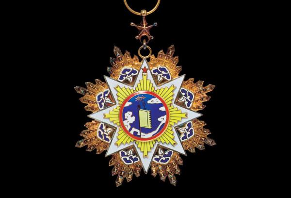 中國軍神：擊斃日本3.3萬，勝利後遭軟禁33年，至今棺槨未入土