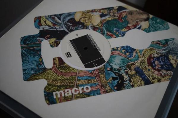 黑膠，買了窮，開心