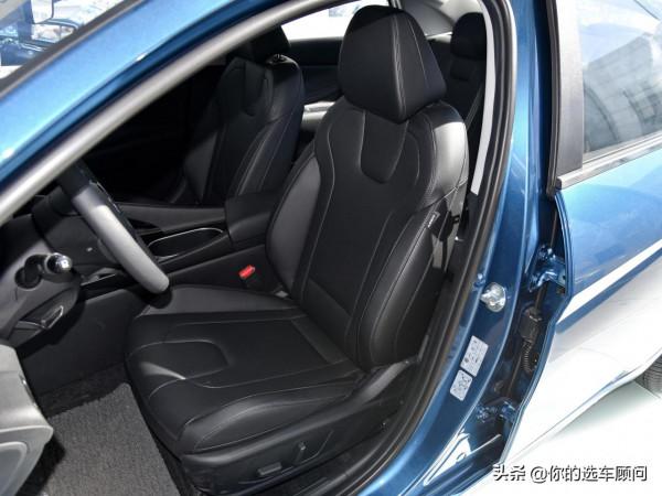 熱銷家轎換代,大空間低價高配,5.4L油耗自動擋,實拍伊蘭特 熱銷家轎換代,大空間低價高配,5.4L油耗自動擋,實拍伊蘭特