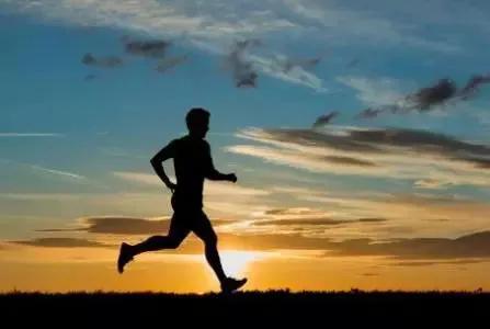 「原創」姚朝文//七律•跑步