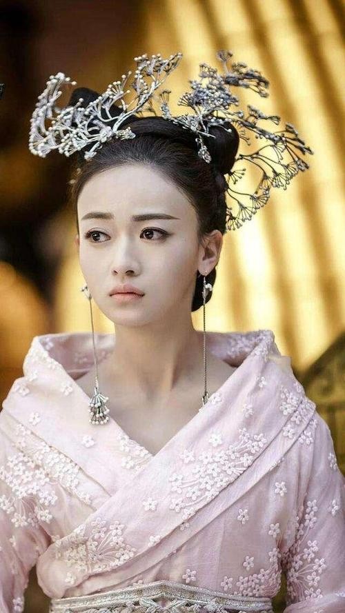 娛樂圈“曇花一現”的明星,有的一線變二線,有的做起了直播帶貨 娛樂圈“曇花一現”的明星,有的一線變二線,有的做起了直播帶貨