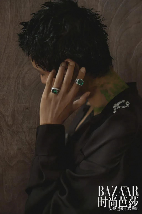 組圖:陳坤登四大刊“金九銀十”封面,不老男神風格百變 組圖:陳坤登四大刊“金九銀十”封面,不老男神風格百變