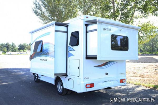 3.0T8AT動力，6座大空間，​帶多種智慧和大床，宇通高配房車來了