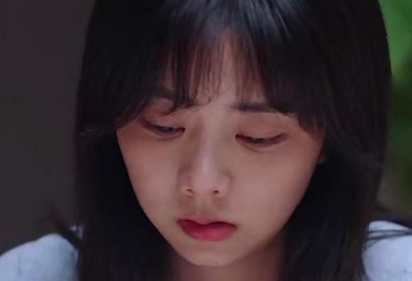 31歲的譚松韻，熒幕前單純美好，背後的故事卻讓人心疼