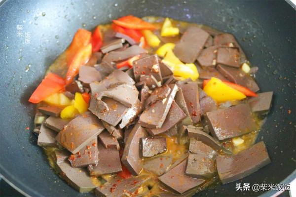 大蔥和它是絕配,大火一炒2分鐘出鍋,鮮香嫩滑,太好吃了 大蔥和它是絕配,大火一炒2分鐘出鍋,鮮香嫩滑,太好吃了