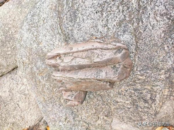 戲水玩沙、溜冰、探尋紅石。免費休閒遊玩好去處-魯山紅河谷 戲水玩沙、溜冰、探尋紅石。免費休閒遊玩好去處-魯山紅河谷