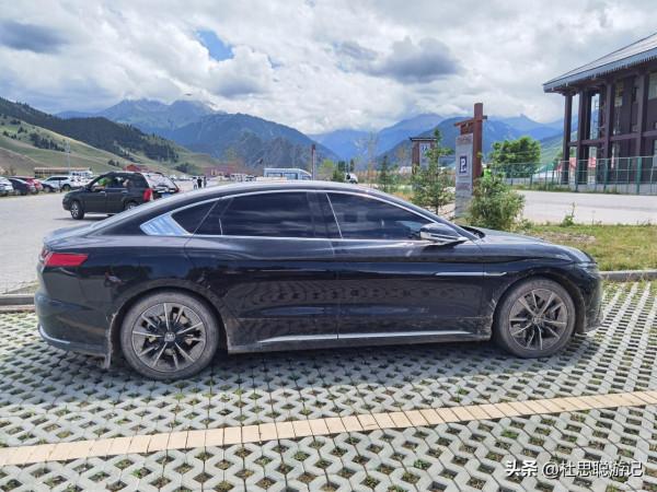 漢EV自駕新疆伊犁，乘坐區間車逛昭蘇打卡點夏塔景區