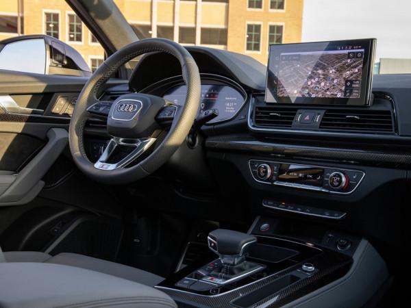 馬路王者!3.0T V6限量500臺 奧迪SQ5你愛了嗎? 馬路王者!3.0T V6限量500臺 奧迪SQ5你愛了嗎?