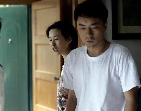 父母愛情：司令江德福的幼子江衛民留在部隊，可能是什麼級別軍官