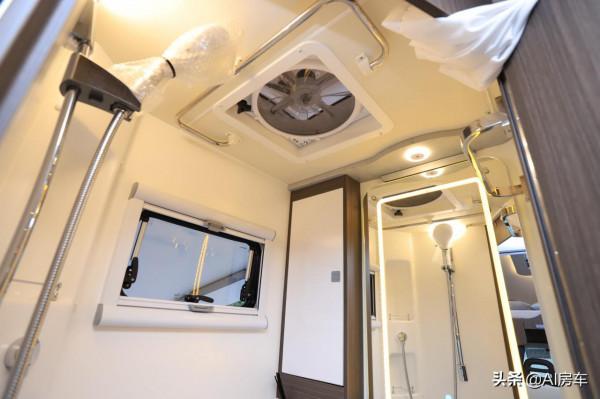 奇瑞3.0T豪華房車！配置高階，帶自動巡航，21度電，65寸家庭影院