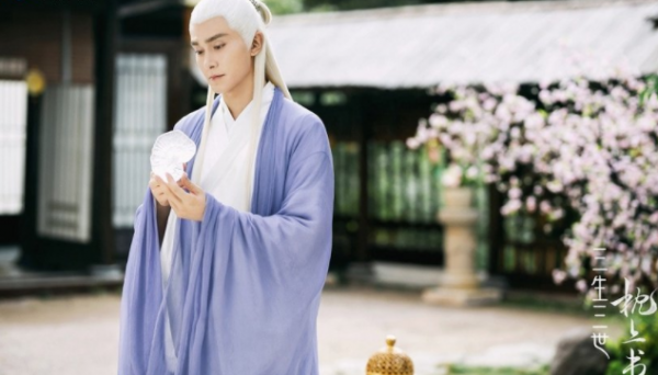 紫衣別瞎穿,這6位的紫衣高貴典雅,冷酷有氣度,個個翩翩佳公子 紫衣別瞎穿,這6位的紫衣高貴典雅,冷酷有氣度,個個翩翩佳公子