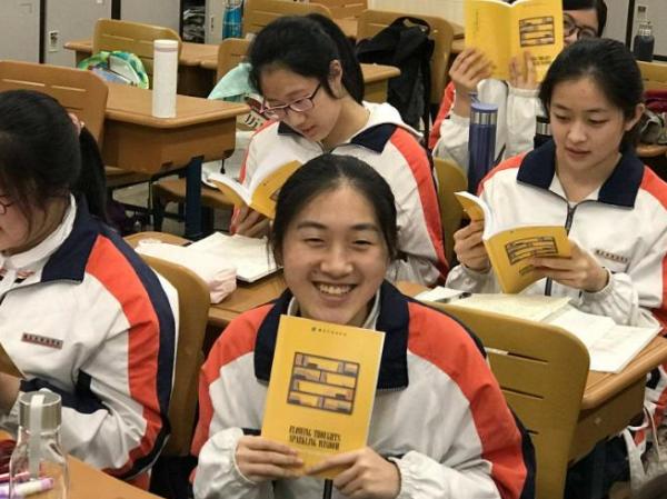 高考後才發現，做普通班雞頭和重點班鳳尾的差距，你選對了嗎？