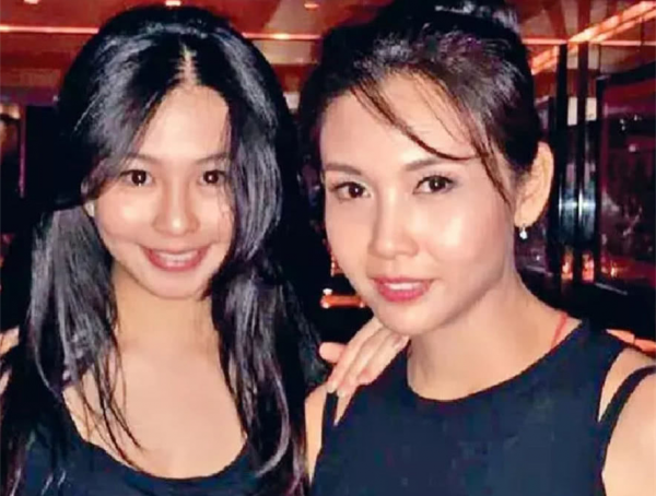 邱淑貞長女與偶像男星聚會，換穿衣服顯親密，相識多年贊男方帥氣