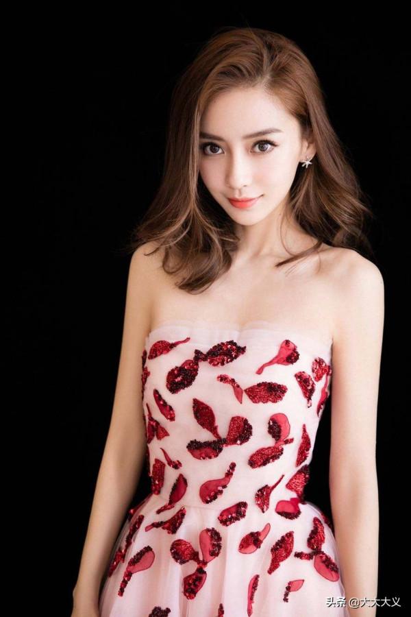 楊穎抹胸裝 驚豔瞬間 仙氣飄飄盡顯成熟氣質 太讓人喜歡了啦