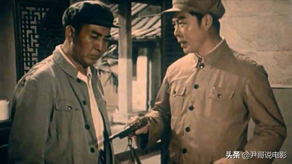 經毛主席批示，鄧小平主持政治局審看才獲准公映的電影，太難得