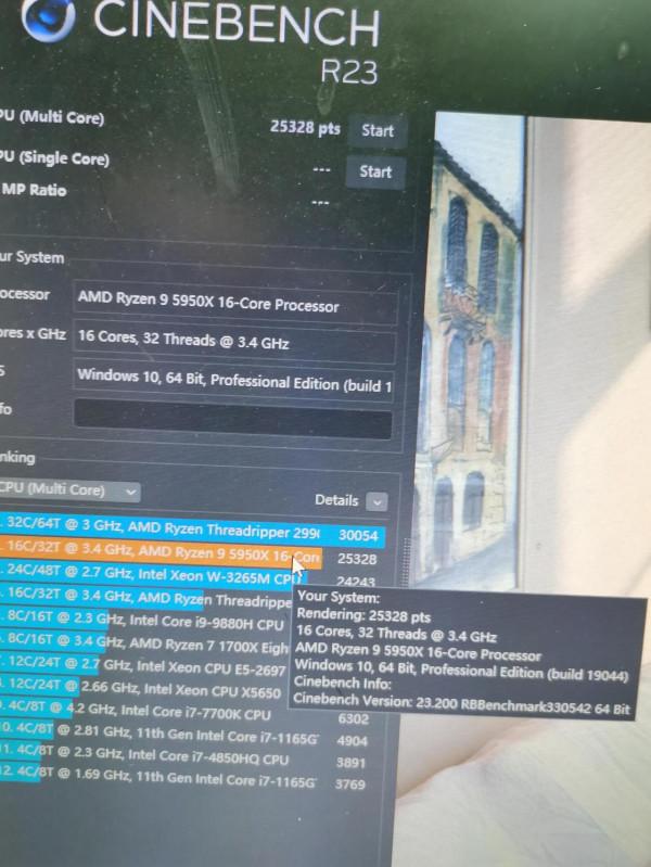 AMD5950X與INTEL的i9-12900k跑CinBench對比