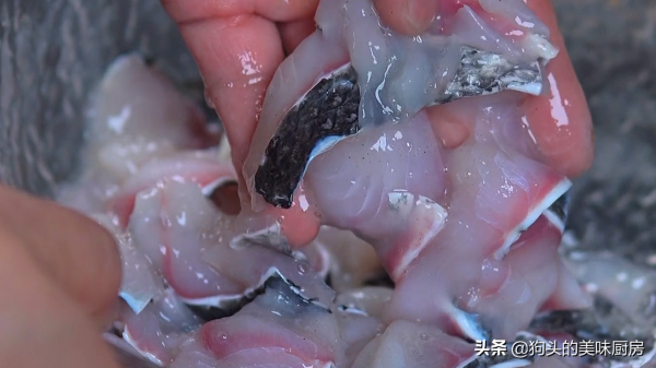 酸湯魚片想要做得好，這2步不可少，出鍋鮮嫩爽滑，味道不輸飯店