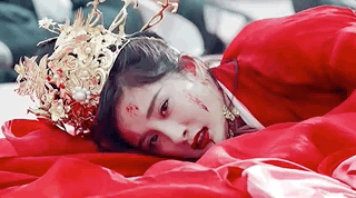 女星戰損妝又美又慘！趙麗穎、熱巴、李沁，這幾位絕了