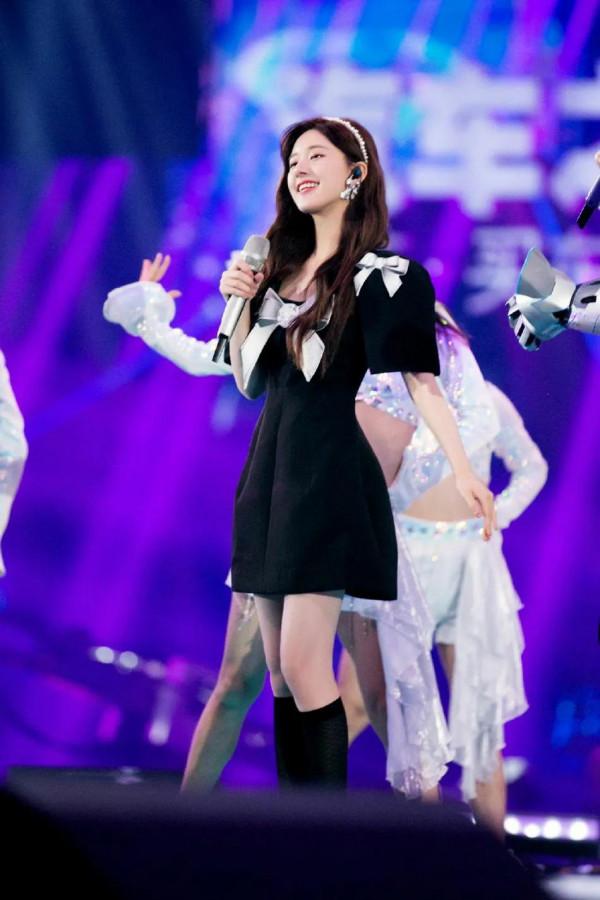 趙露思，青年演員，猶如怒放的玫瑰