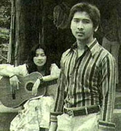 齊秦、王傑跌下神壇:長江後浪推前浪,歌壇容不下“過氣天王”? 齊秦、王傑跌下神壇:長江後浪推前浪,歌壇容不下“過氣天王”?