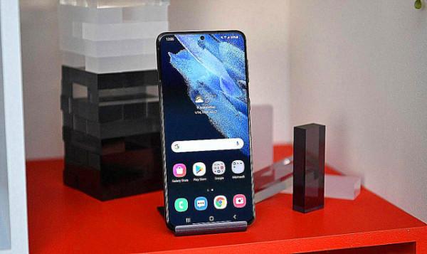 三星S22遭曝光：將衝擊小屏市場，並暗諷iPhone手機