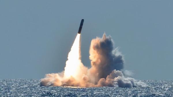 蘇聯解體，烏克蘭分3000枚核彈，哈薩克分1410枚，俄羅斯呢？